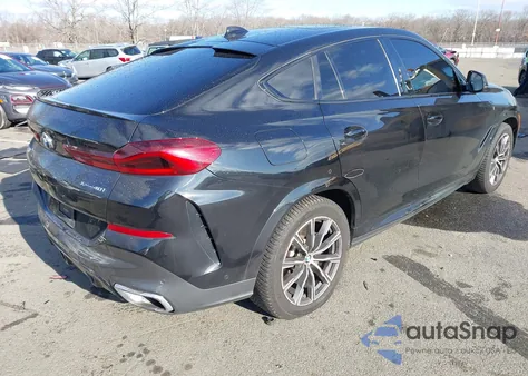 2021 BMW X6 xDrive40I z USA, uszkodzony, nr VIN 5UXCY6C03M9E62687